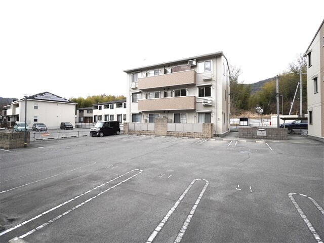 物件外観写真1　(外観)