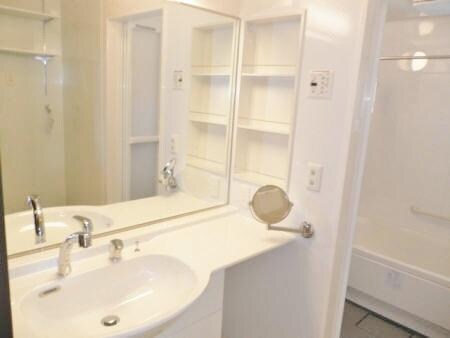 物件内観写真9　(洗面)