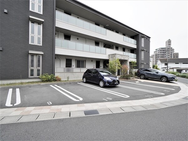 居室(駐車場)