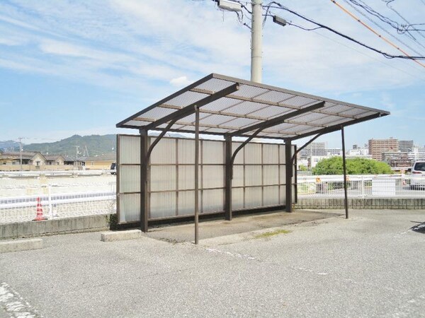 居室(駐輪場)