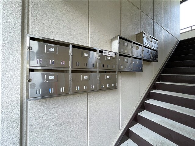 物件内観写真3　(集合郵便受け)