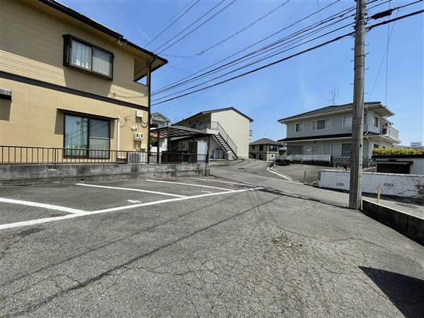 居室(駐車場)