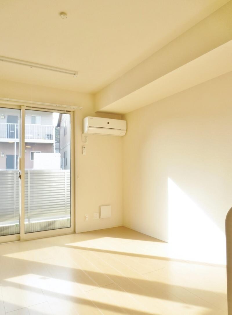 物件内観写真7　(リビング)