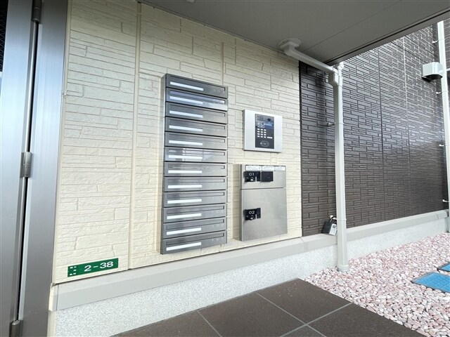 物件内観写真3　(集合ポスト・宅配ＢＯＸ)