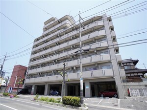 中央ロイヤルマンション外観写真