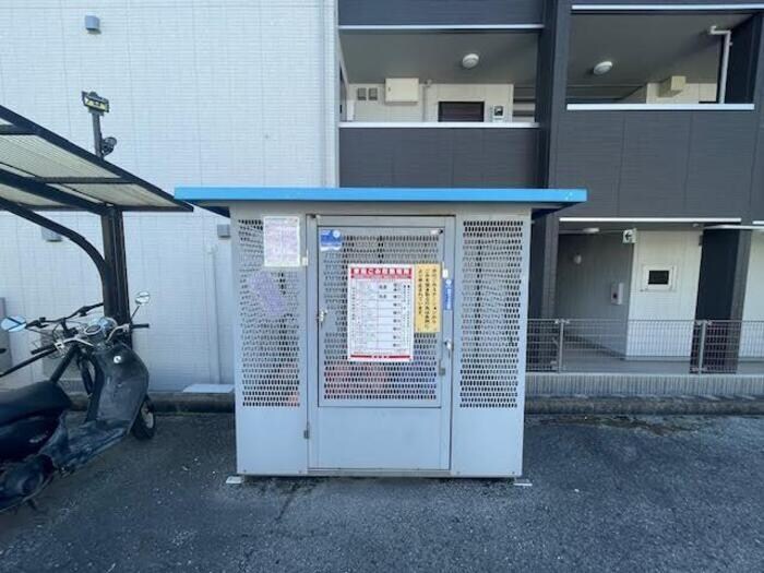 物件内観写真2　(ゴミ置き場)