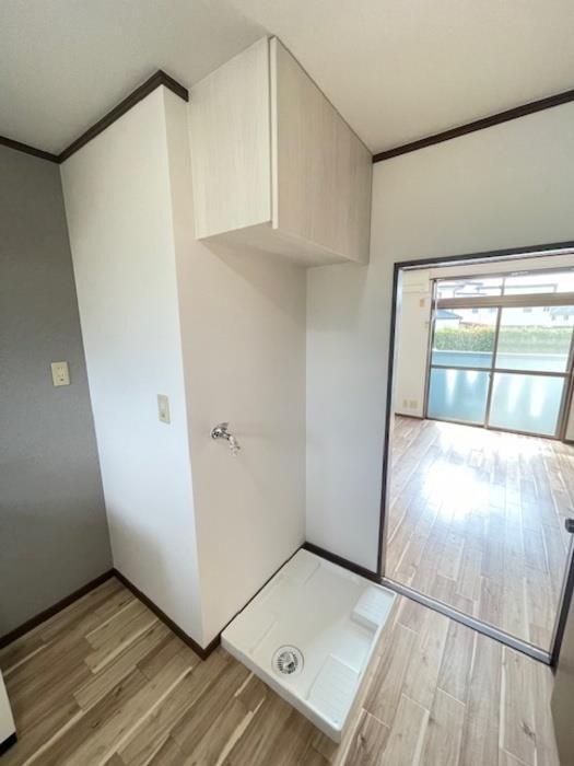 物件内観写真9　(洗濯機置場)