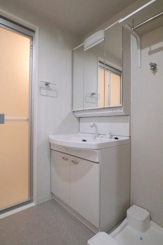 物件内観写真13　(独立洗面台)