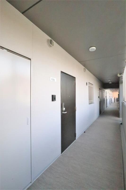 物件内観写真16　(通路スペース)