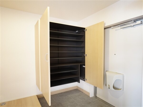 居室(シューＢＯＸ)