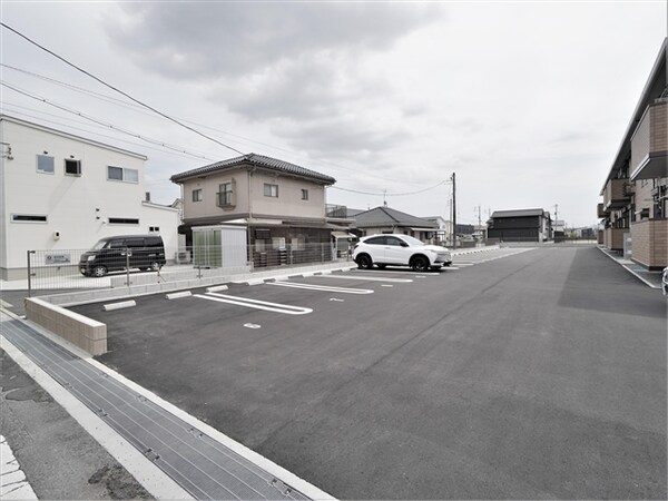 居室(駐車場)