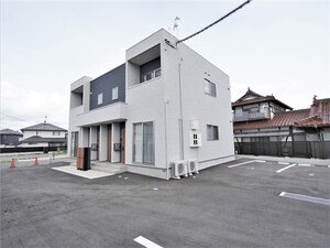 イーストヒルズＦ外観写真