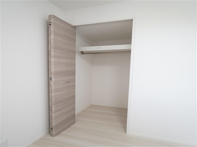 物件内観写真13　(収納スペース)
