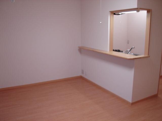 物件内観写真3　(リビング)