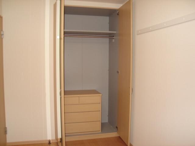 物件内観写真5　(クローゼット)