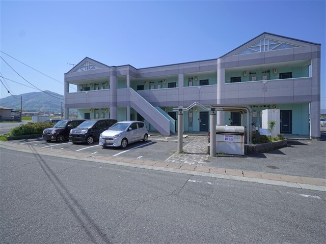 物件内観写真5　(駐車場)