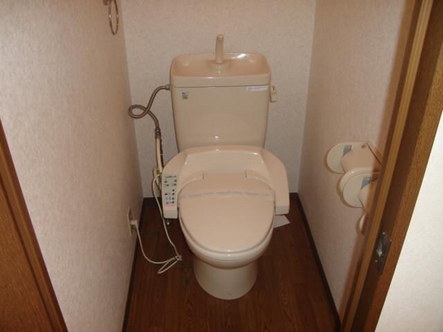 物件内観写真10　(シャワー付トイレ)