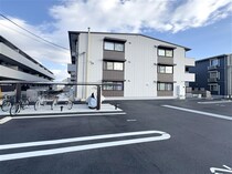 ヒルズスクエアの外観写真