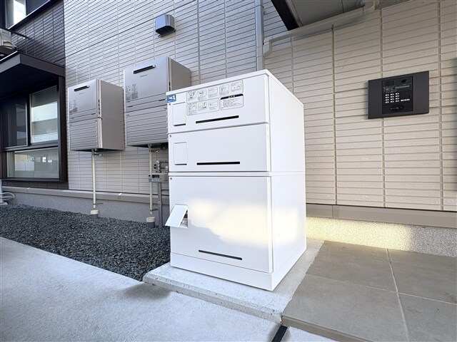 物件内観写真3　(宅配ＢＯＸ)