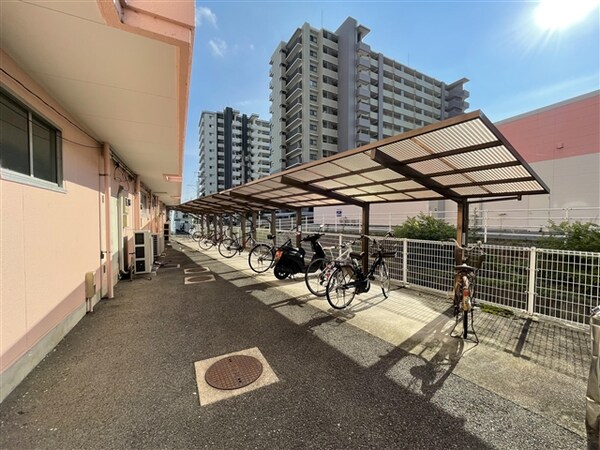 居室(駐輪場)
