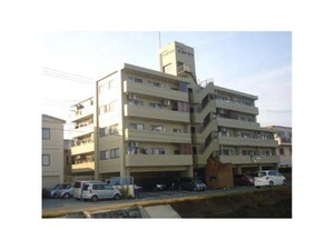 マンションエストワン外観写真