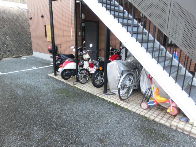 グラスグリーンＡ棟の駐輪場