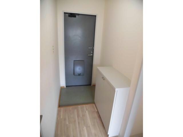 グラスグリーンＡ棟の玄関回り