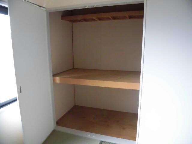 グラスグリーンＡ棟の収納