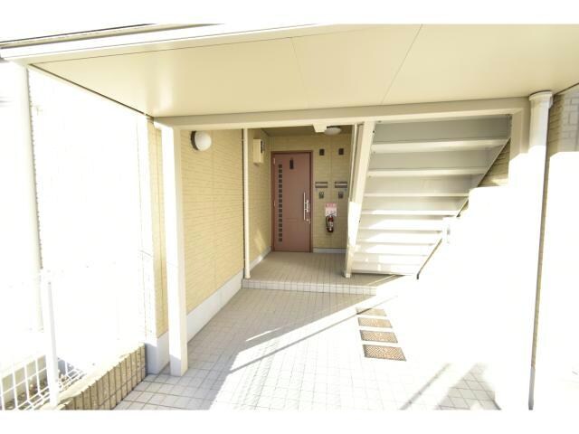 ＭＡＳＴ　ＣＯＵＲＴ藤原台Ａ棟のエントランス部分