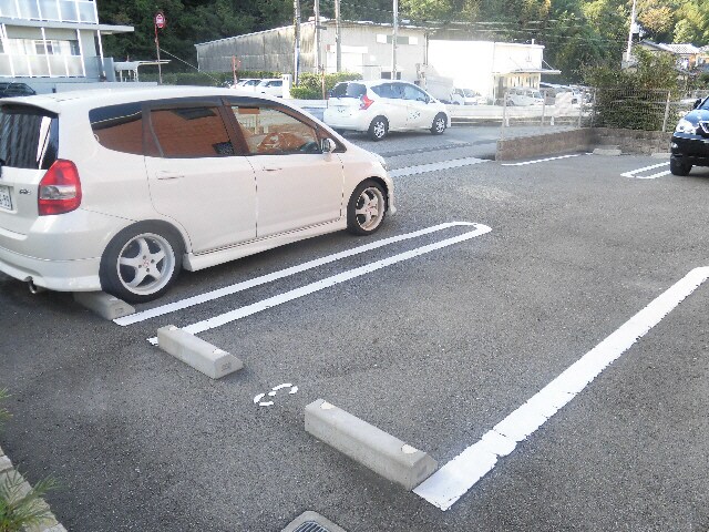 セプト・クルールの駐車場