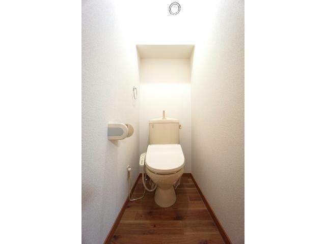 物件内観写真11　(温水洗浄便座付き)