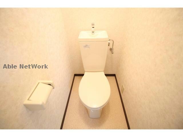 物件内観写真10　(実際は温水洗浄便座です。)