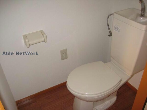 トイレ(温水洗浄便座が付きます)