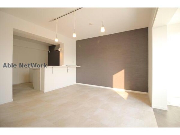 リビングダイニング