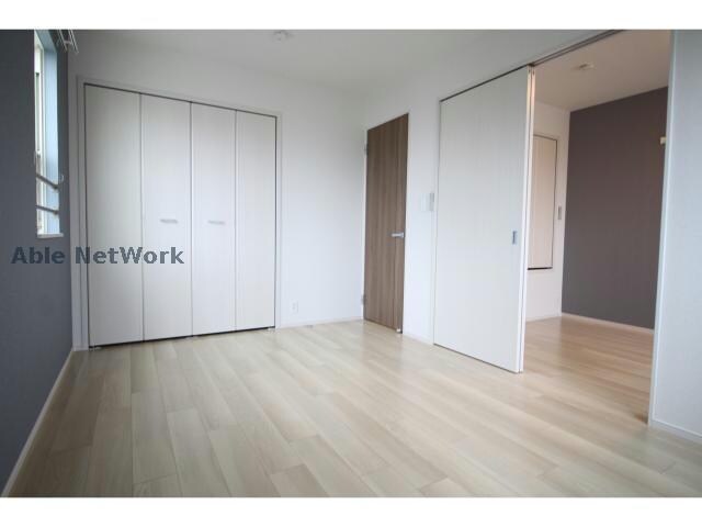 物件内観写真21　(角部屋の写真です。)