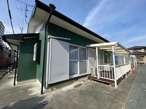高塚貸家外観写真