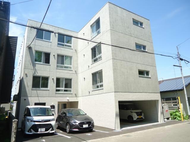 プリオール千歳の物件外観写真