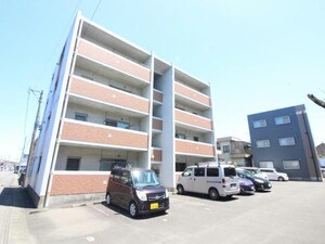ネオハイツ宮丸外観写真