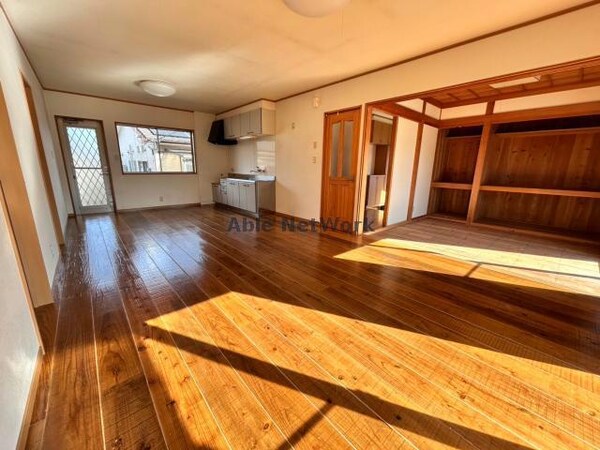 リビングダイニング