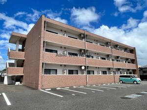SURPRISE外観写真