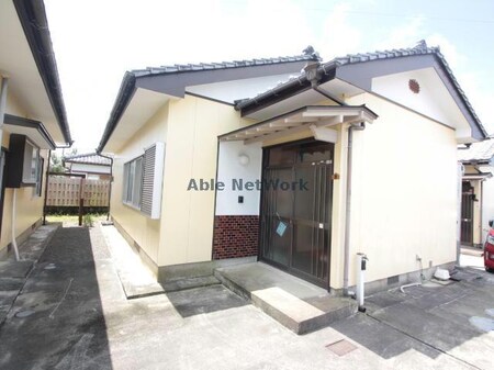 梅北貸家（郡元）外観写真