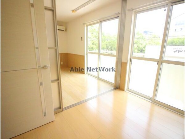 リビングダイニング