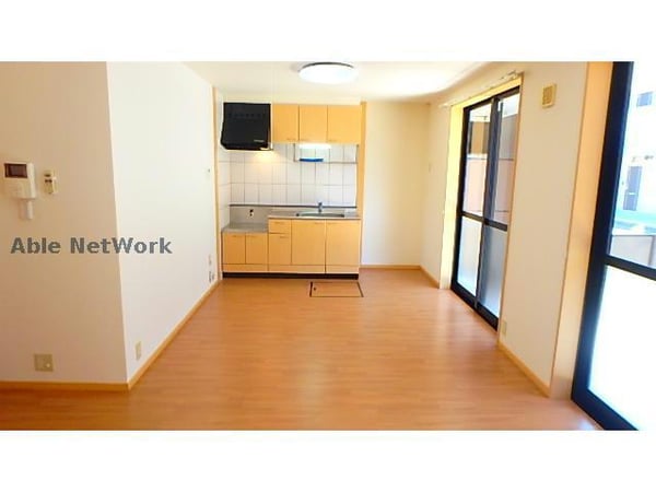 リビングダイニング(※同型・別室)