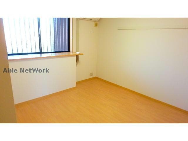 物件内観写真5　(※同型・別室)