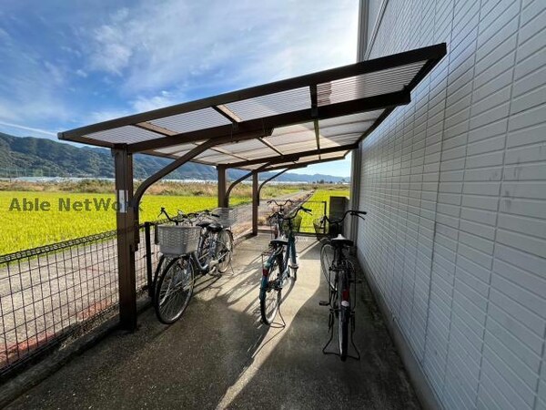 駐輪場