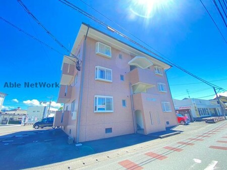 カーサフリューゲル外観写真