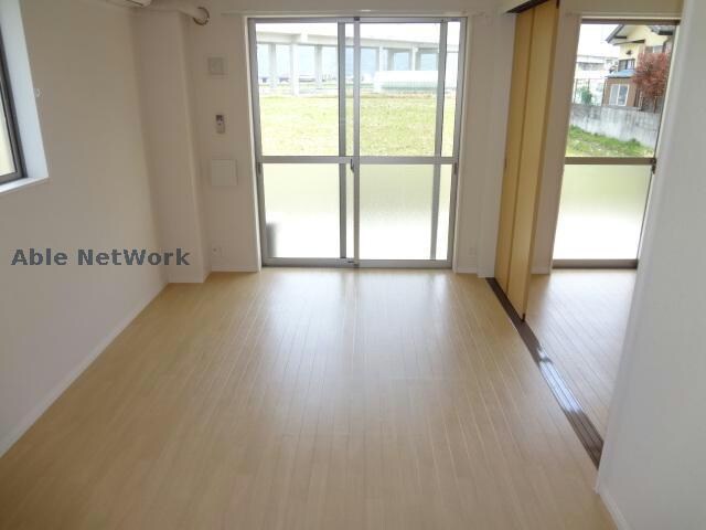 物件内観写真6　(※同型)