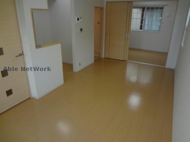 物件内観写真4　(※同型・反転)