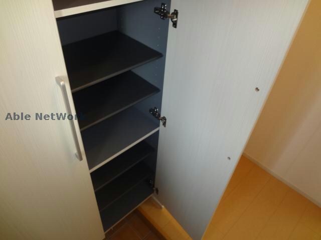 物件内観写真6　(※同型・反転)