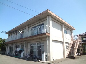 小林アパート外観写真